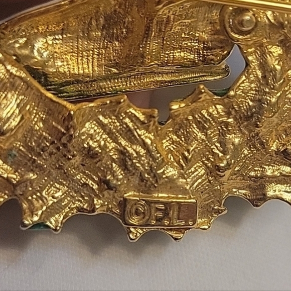 Vintage Holiday Brooch - Picture 4 of 6